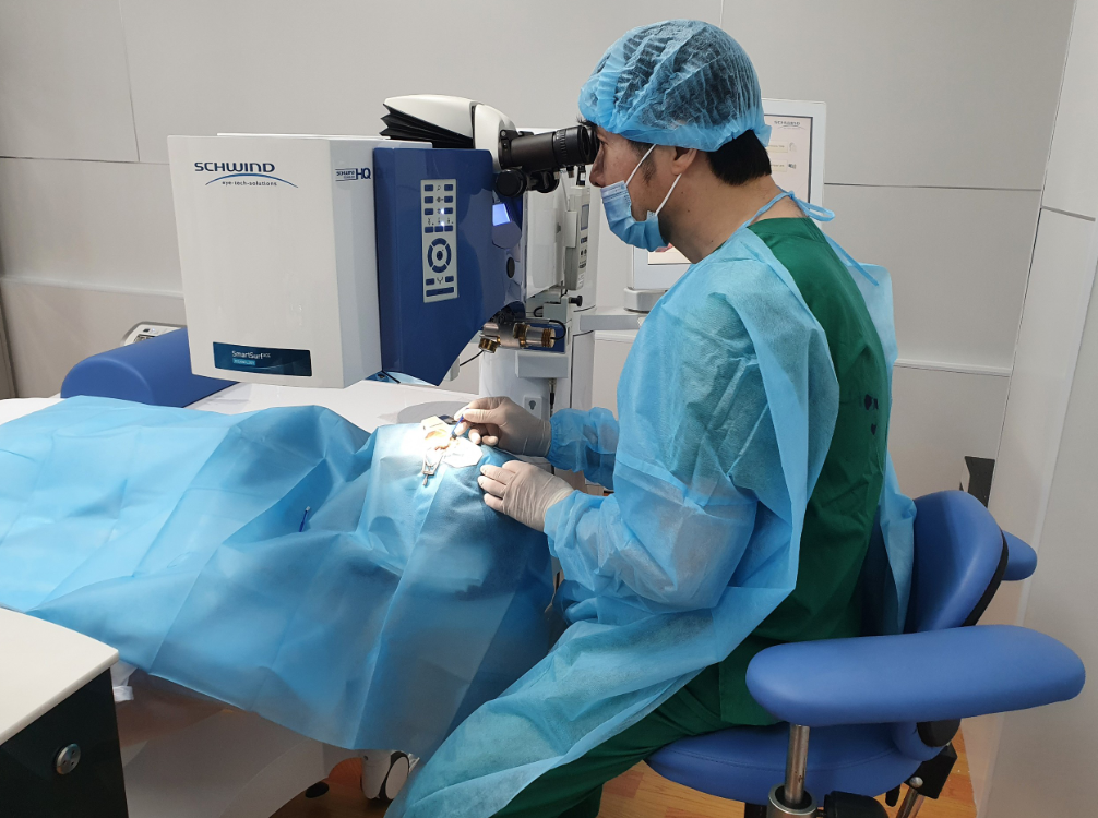 PHẪU THUẬT CẬN THỊ BẰNG PHƯƠNG PHÁP FEMTO